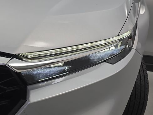 Used 2024 Honda CR-V LX image 30