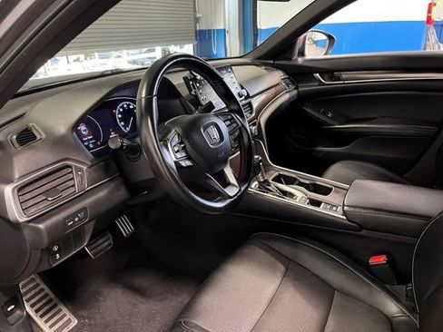 Used 2018 Honda Accord Sport image 21
