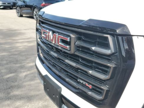 Used 2025 GMC Yukon XL AT4 Ultimate AWD/4WD image 10