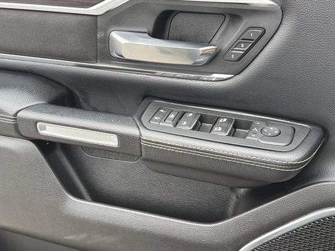 Used 2025 RAM 1500 Laramie AWD/4WD image 29