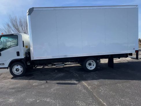 New 2024 Chevrolet Low Cab Forward image 6