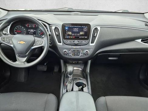 Used 2024 Chevrolet Malibu LT FWD image 18