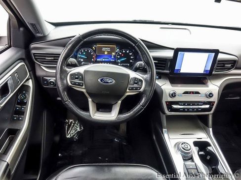 Certified 2021 Ford Explorer XLT w/ Equipment Group 202A image 14