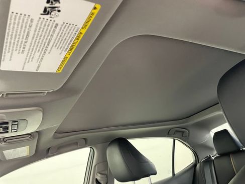 Used 2018 Toyota Camry XLE w/ Audio Package FWD image 10