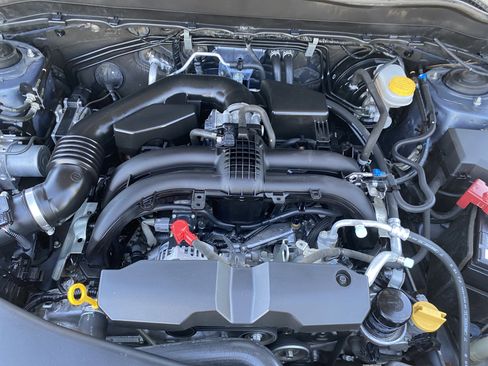 Used 2017 Subaru Forester 2.5i Touring AWD/4WD image 24