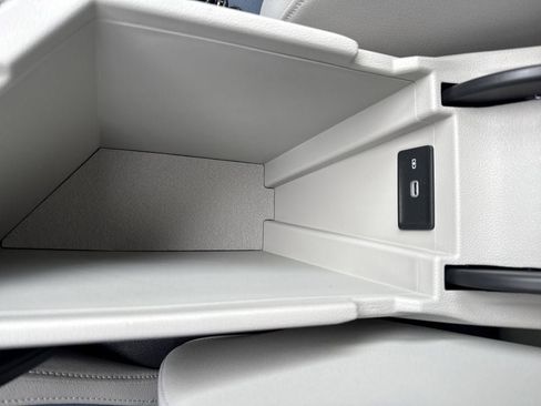 New 2026 Volkswagen Jetta SE FWD image 37