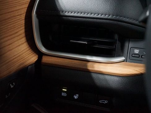 Certified 2024 Toyota Grand Highlander AWD image 24