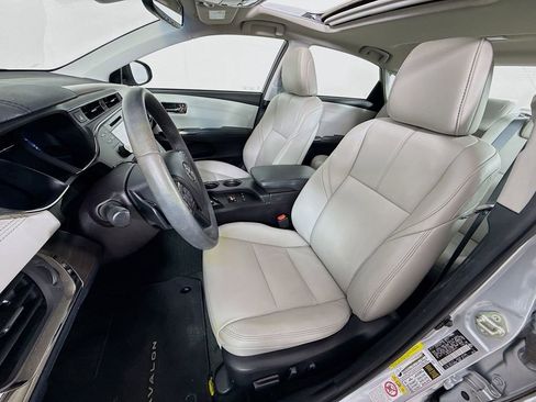 Used 2018 Toyota Avalon XLE Premium image 21