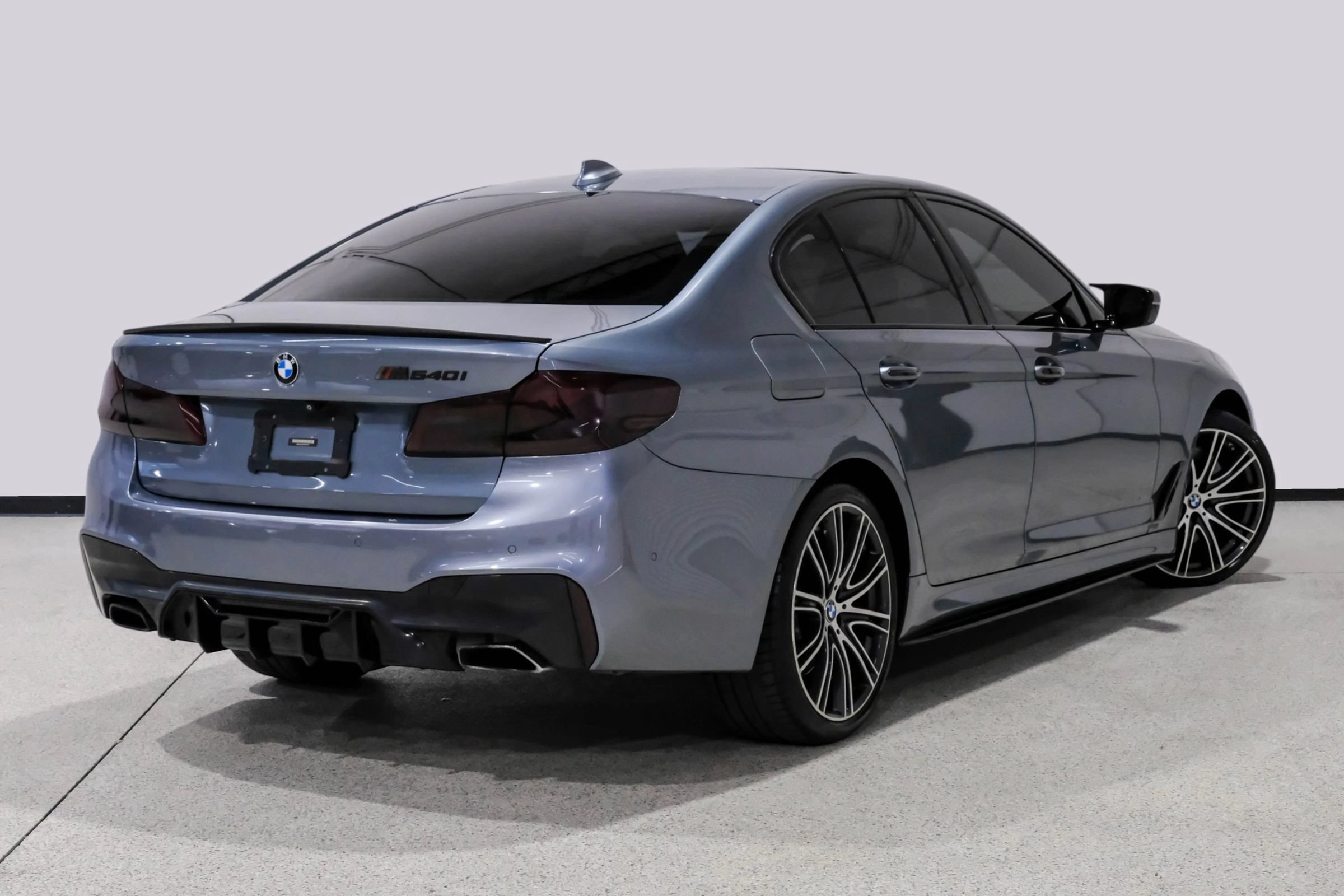 Used 2017 BMW 540i RWD image 6