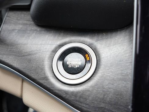 Certified 2024 Jeep Grand Cherokee L Limited w/ Luxury Tech Group II image 35