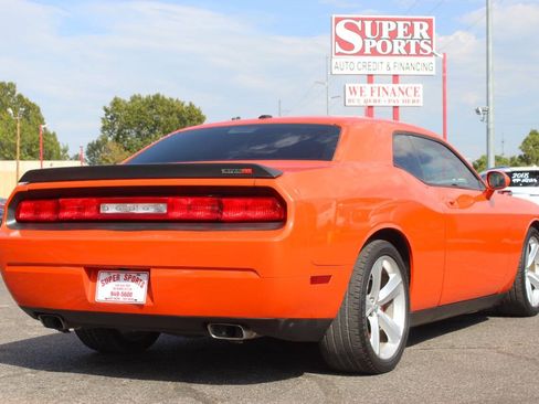 Used 2009 Dodge Challenger SRT8 w/ SRT Option Group II RWD image 4