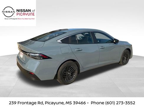 New 2026 Nissan Sentra SV image 6