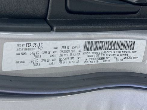 Used 2017 Jeep Grand Cherokee Altitude image 35