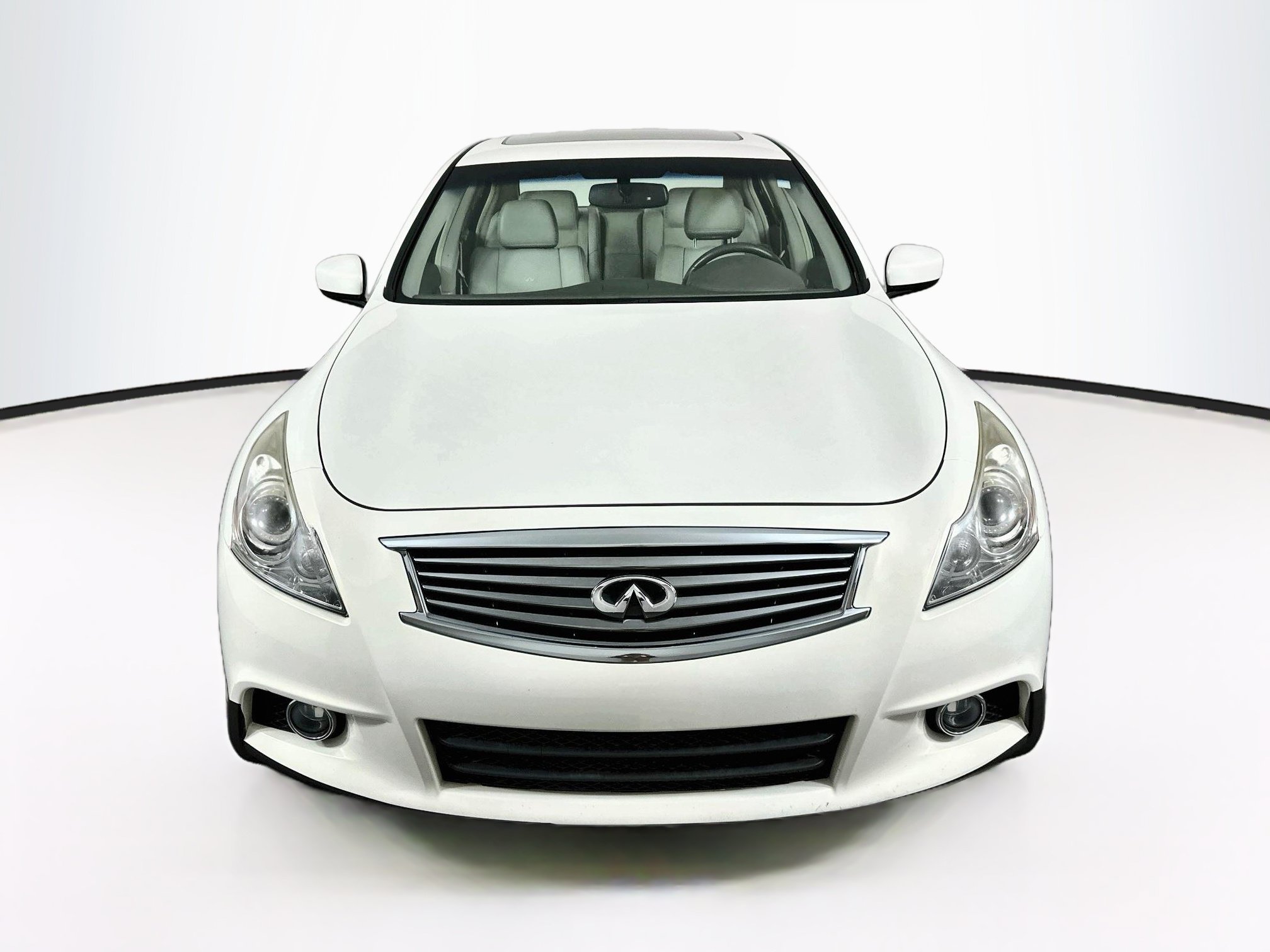 Used 2011 INFINITI G37 Journey w/ Sport Pkg - RWD image 2