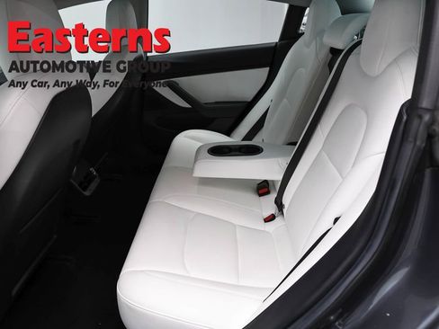 Used 2018 Tesla Model 3 Long Range image 16