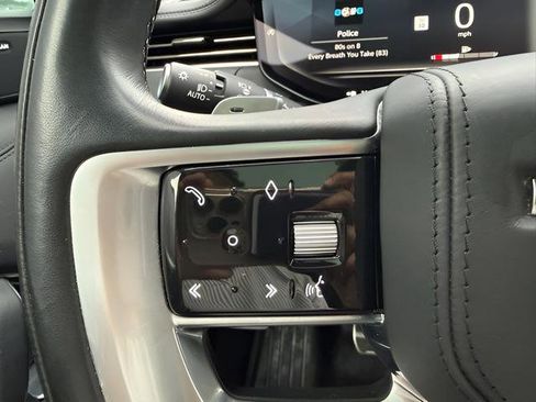 Certified 2023 Land Rover Range Rover SE image 15