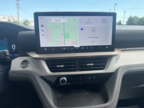 New 2025 Ford Explorer Active w/ Active Comfort Package image 24