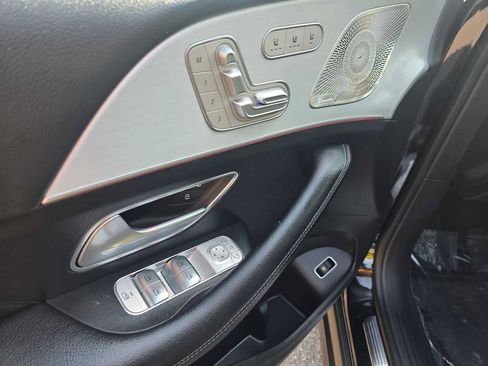 Used 2025 Mercedes-Benz GLE 350 4MATIC w/ Driver Assistance Package image 21