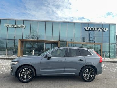 Certified 2022 Volvo XC60 B5 Momentum w/ Advanced Package