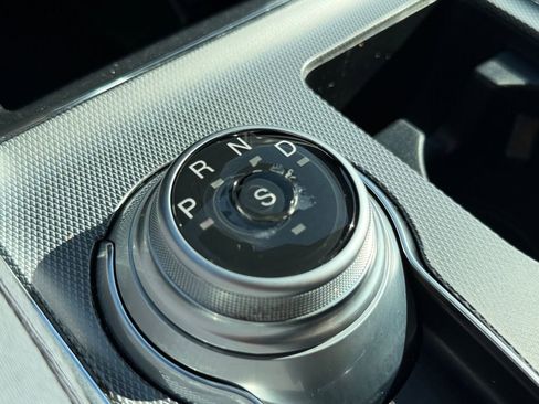 Used 2022 Ford Edge SEL image 25