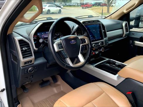 Certified 2022 Ford F250 Lariat w/ Lariat Ultimate Package image 14