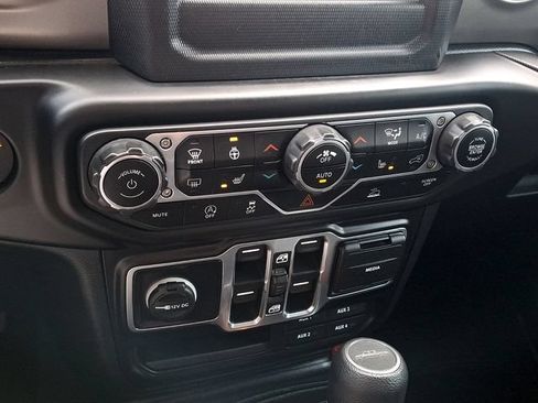 Used 2020 Jeep Gladiator Sport w/ Quick Order Package 24S AWD/4WD image 15