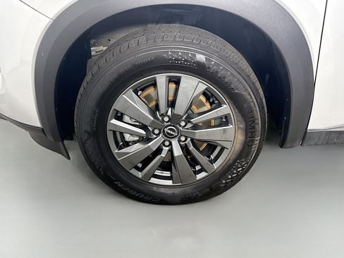 Used 2025 Nissan Pathfinder S AWD/4WD image 38
