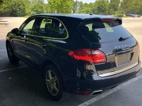 Used 2014 Porsche Cayenne S AWD/4WD image 5
