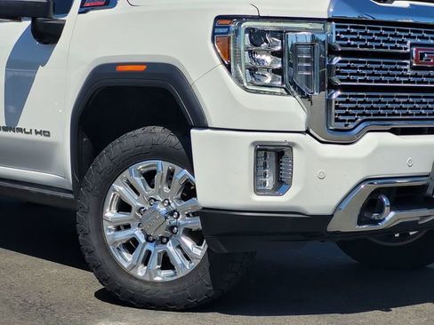 Used 2022 GMC Sierra 3500 Denali w/ Denali Ultimate Package AWD/4WD image 9