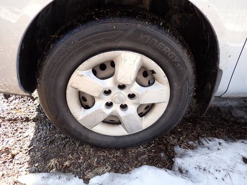 Used 2014 Nissan Rogue S image 21