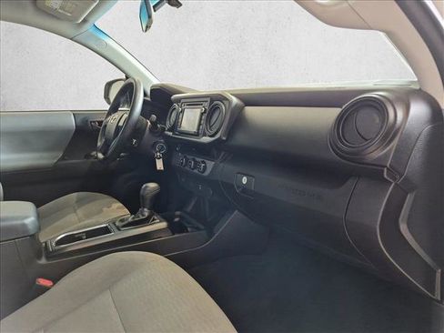 Used 2017 Toyota Tacoma SR RWD image 20