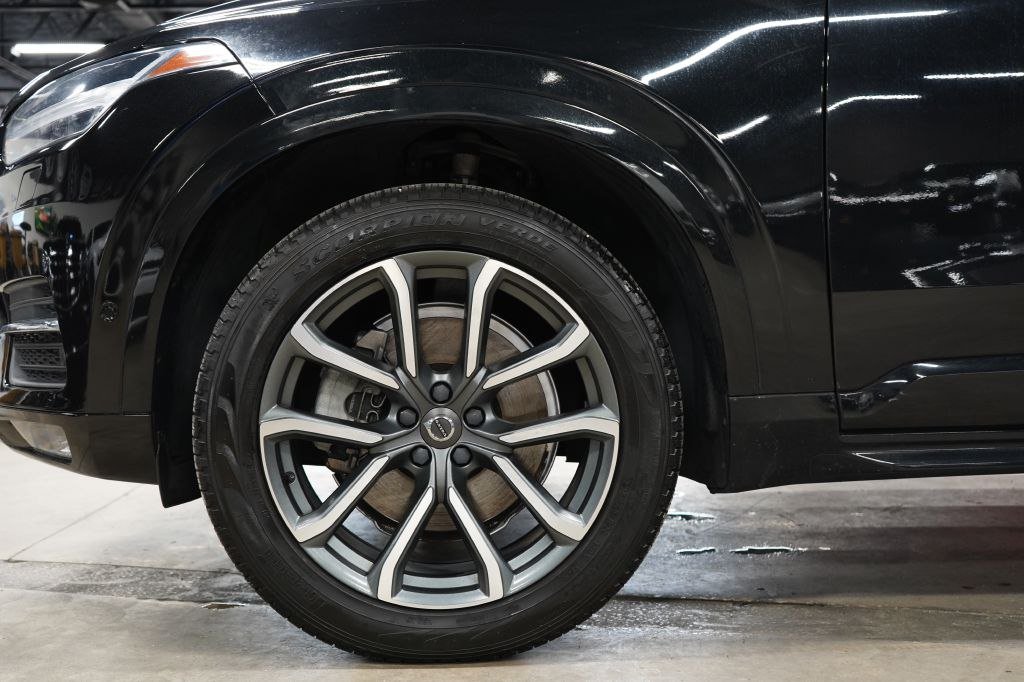 Used 2018 Volvo XC90 T6 Momentum w/ Convenience Package AWD/4WD image 30