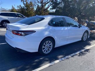 Used 2022 Toyota Camry LE video 3