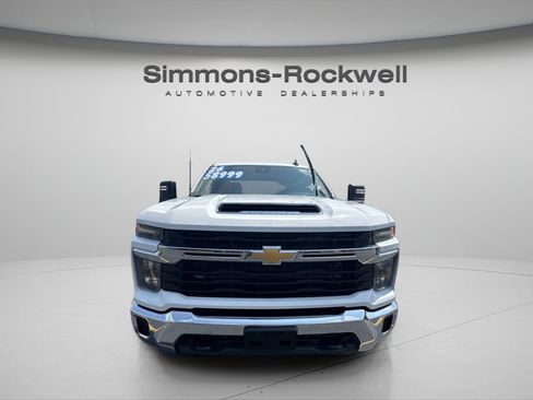 Used 2026 Chevrolet Silverado 2500 LT AWD/4WD image 7