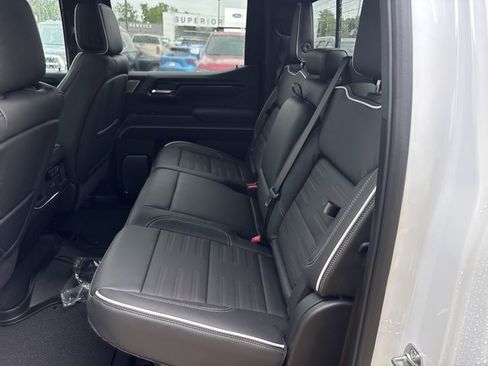 New 2026 GMC Sierra 1500 AT4X w/ LPO, Black Badging Package AWD/4WD image 17