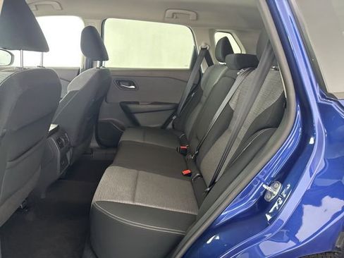 Used 2022 Nissan Rogue SV image 29