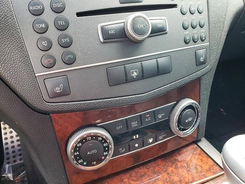 Used 2011 Mercedes-Benz C 300 4MATIC Sedan image 17