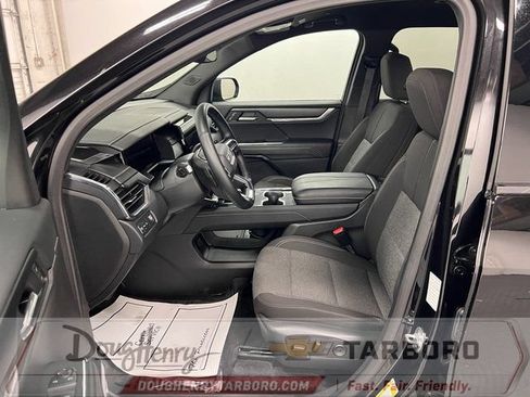 Used 2025 GMC Acadia Elevation FWD image 32
