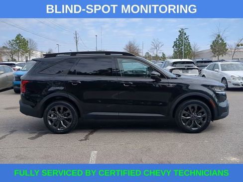 Used 2023 Kia Sorento X-Line EX image 3