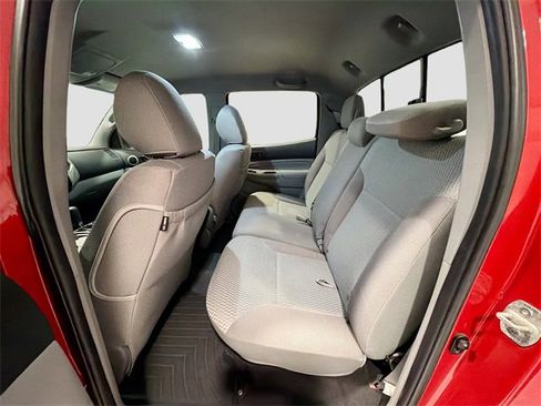Used 2013 Toyota Tacoma PreRunner image 19