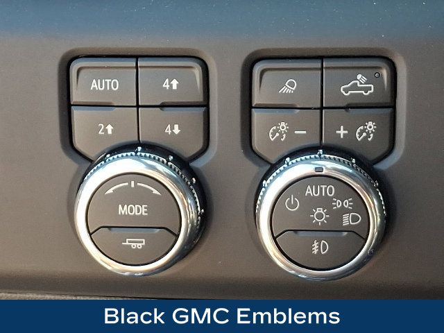 Used 2026 GMC Sierra 1500 AT4X w/ LPO, Black Badging Package AWD/4WD image 9