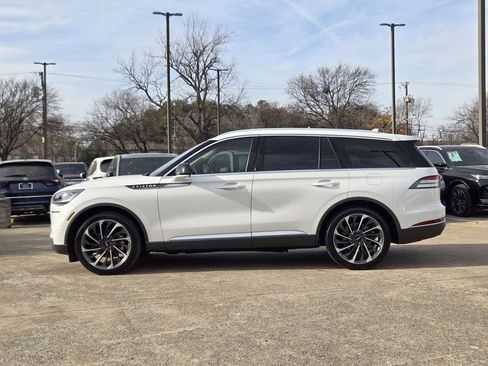 Used 2023 Lincoln Aviator Reserve w/ Equipment Group 201A image 5