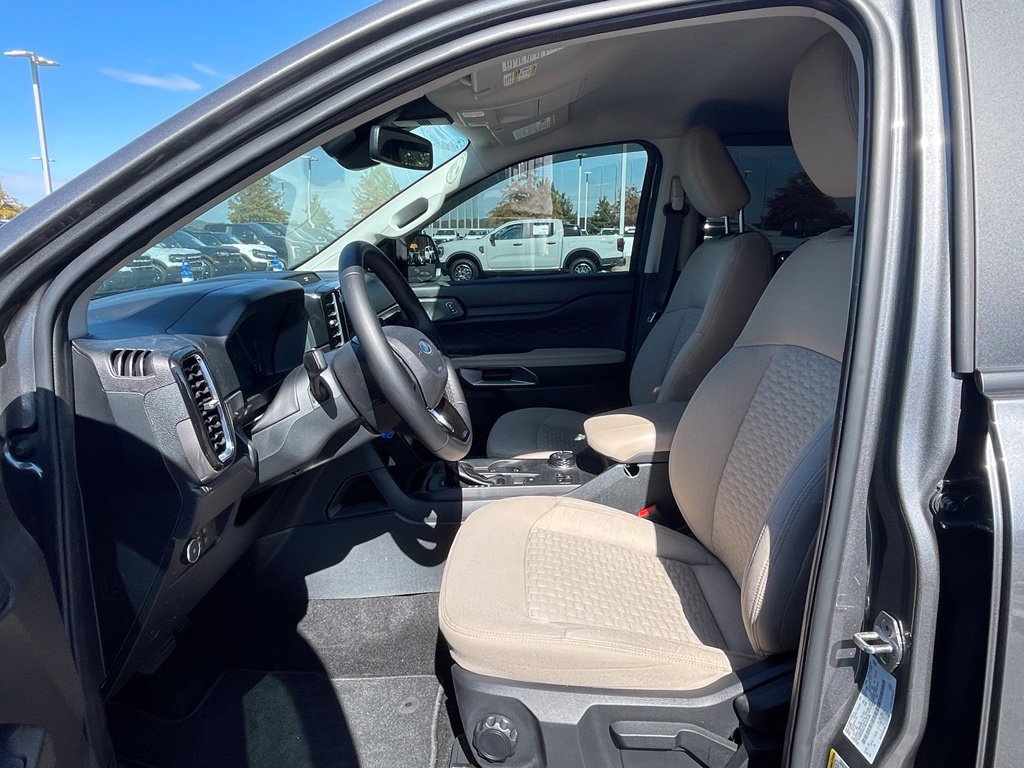 Used 2025 Ford Ranger XLT w/ Chrome Accent Package AWD/4WD image 9