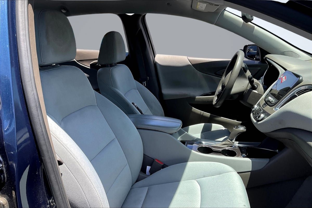 Used 2020 Chevrolet Malibu LT FWD image 7
