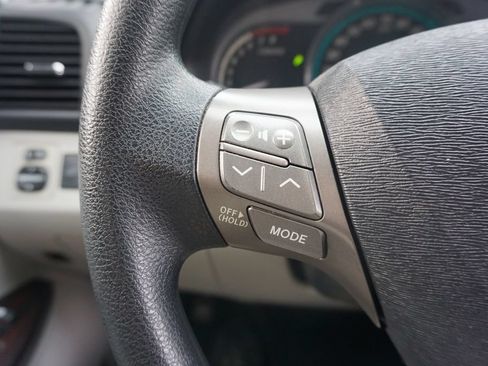 Used 2010 Toyota Venza FWD image 7