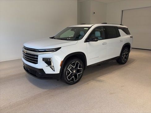 New 2026 Chevrolet Traverse High Country w/ LPO, Floor Liner Package image 3