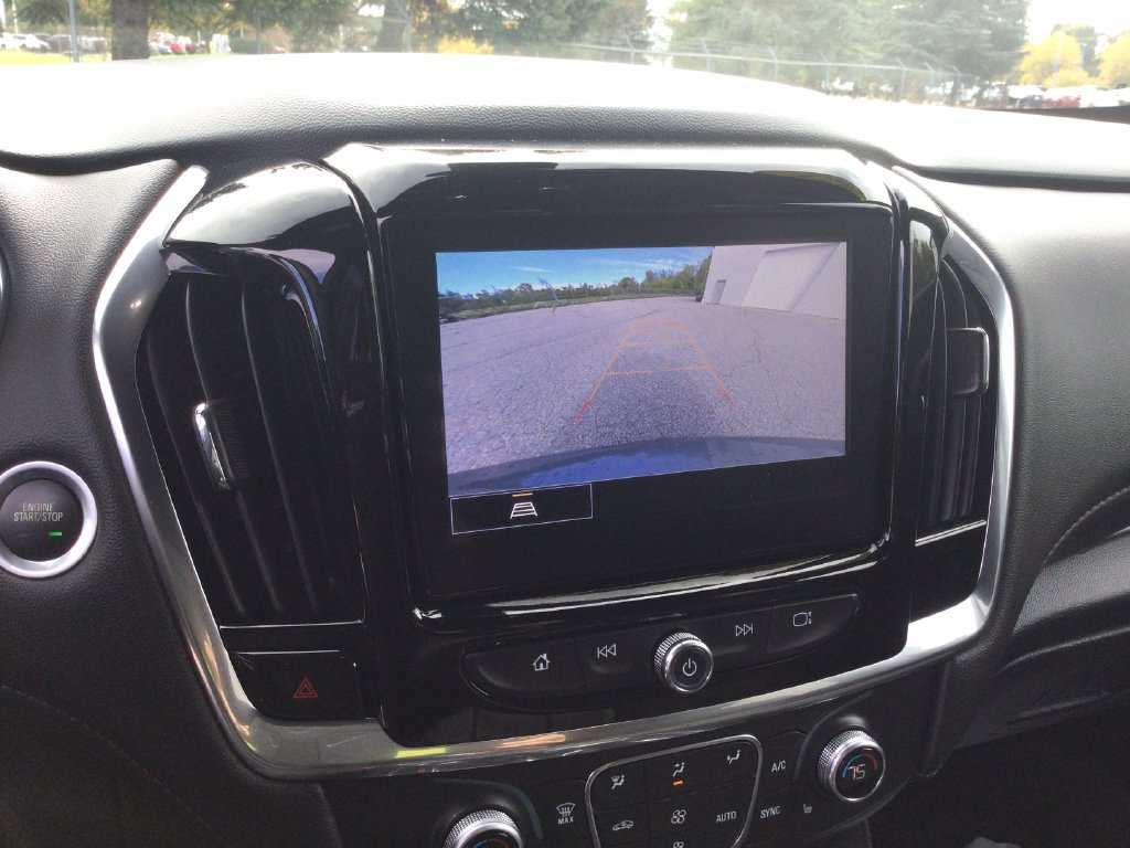 Used 2023 Chevrolet Traverse LT FWD image 22