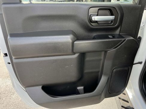 Used 2023 Chevrolet Silverado 2500 Custom w/ Custom Value Package image 17