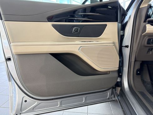 Used 2024 Lincoln Nautilus Premier AWD/4WD image 14