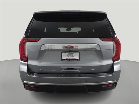 Used 2024 GMC Yukon SLT image 3